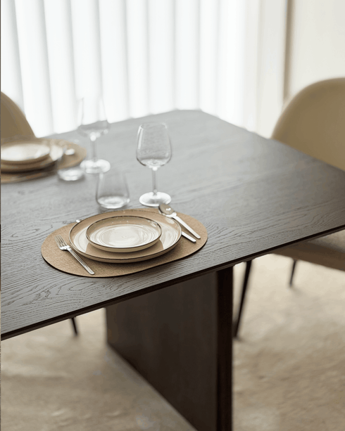 DALLAS DINING TABLE