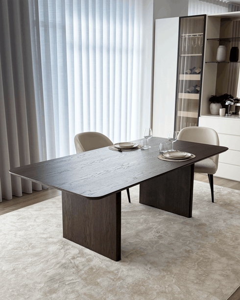 DALLAS DINING TABLE