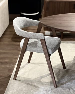 SIENNA CHAISE